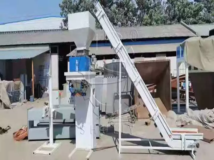 BBQ charcoal bagging machine