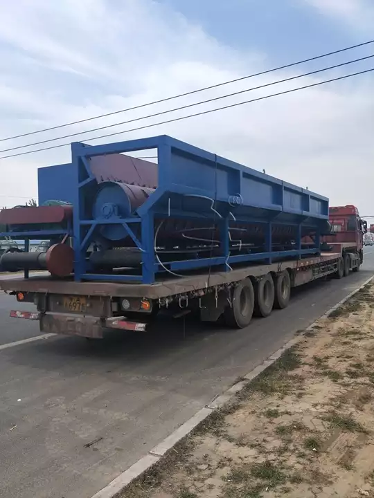 Entregar máquina descortezadora de troncos de madera.