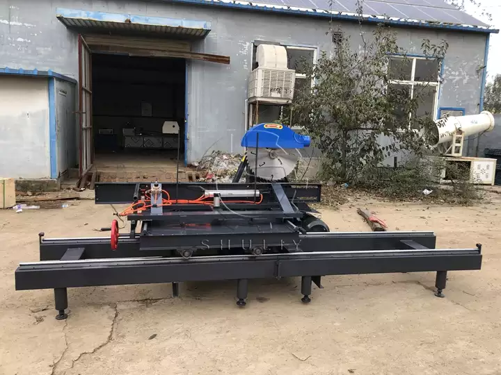 log sliding table saw