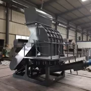 vertical hammer crusher