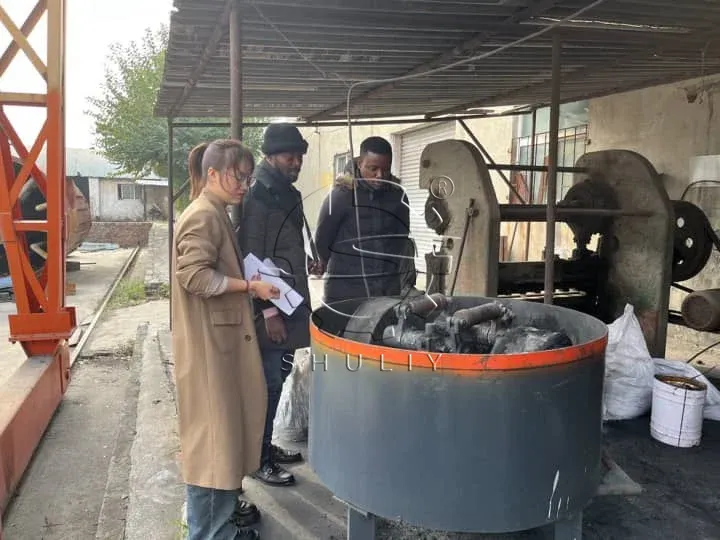 introduction d'équipements utilisés dans la fabrication du charbon de bois