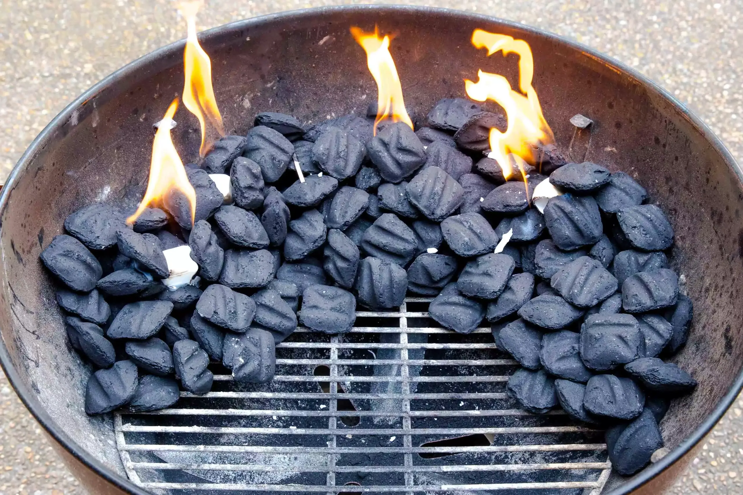 barbecue charcoal burning